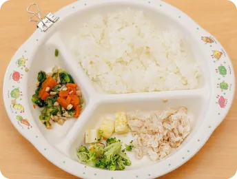 給食の画像