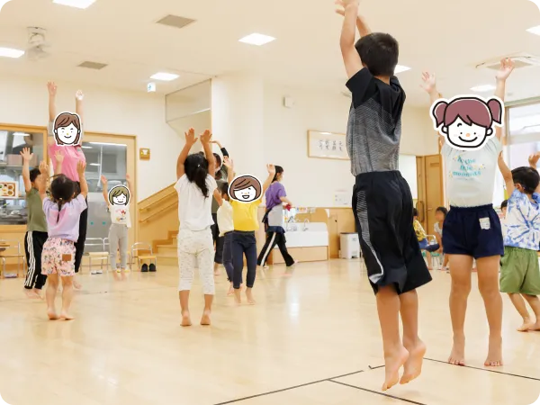 子どもたちがリズム運動している画像3